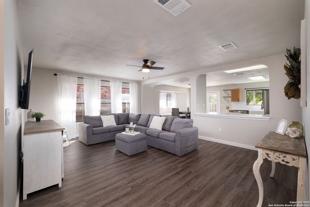 11211 Talbot Sq, San Antonio, TX 78249