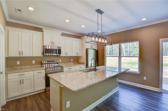 6649 Crittenden RD, Suffolk, VA 23432