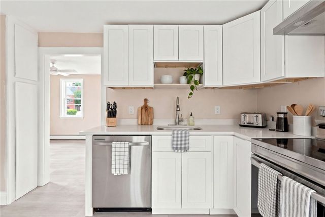 65 New London Avenue, Warwick, RI 02886