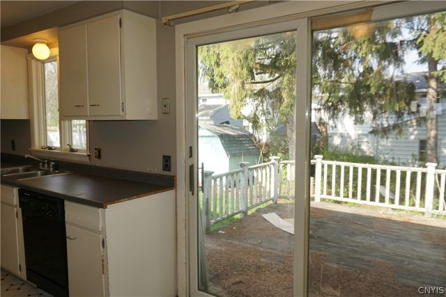 335 Noble Ave, Salina, NY 13206