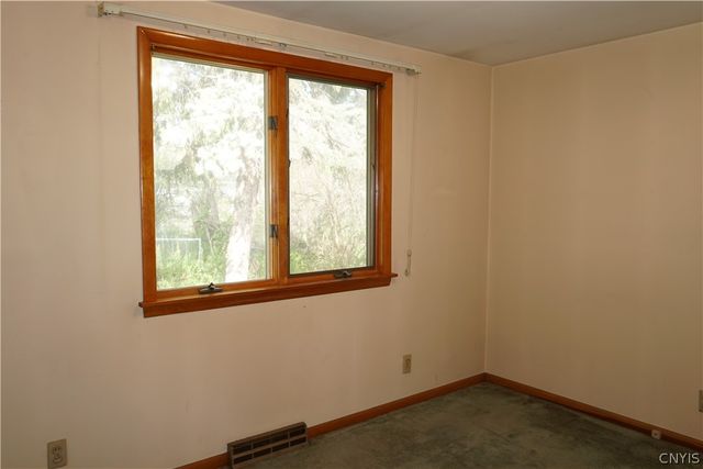 335 Noble Ave, Salina, NY 13206