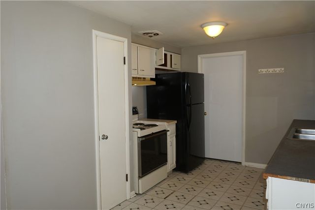 335 Noble Ave, Salina, NY 13206