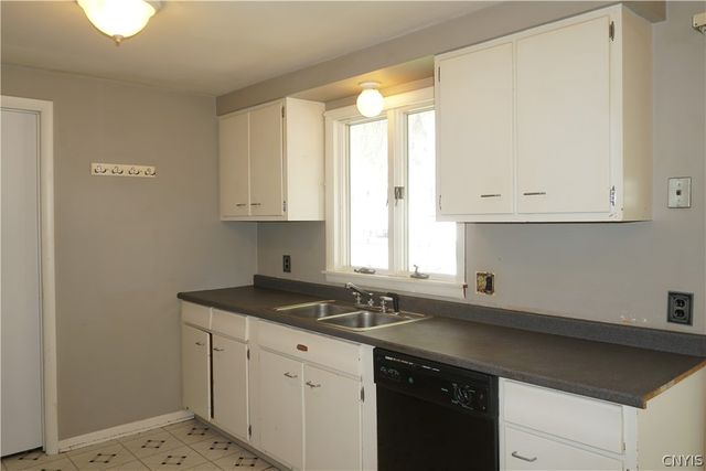 335 Noble Ave, Salina, NY 13206