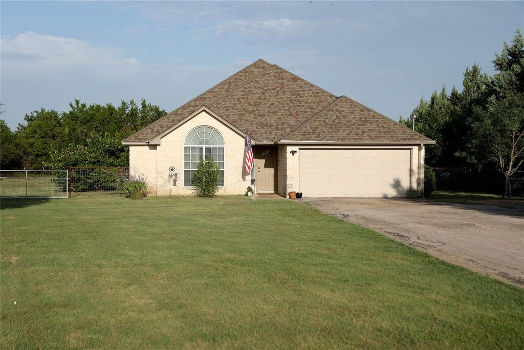 144 Round Up DR, Liberty Hill, TX 78642