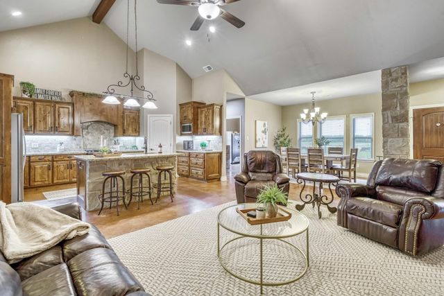 2792 County Road 145, Bedias, TX 77831