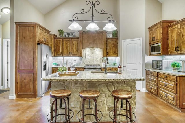 2792 County Road 145, Bedias, TX 77831