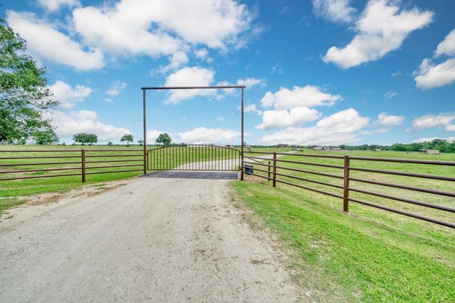 2792 County Road 145, Bedias, TX 77831