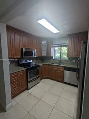 2323 Van Buren St 106, Hollywood, FL 33020