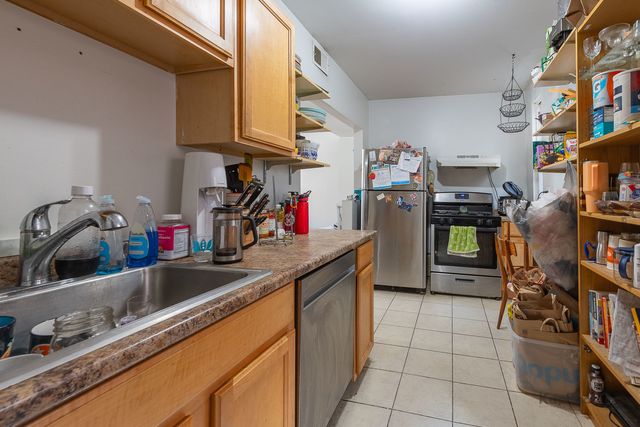 958 N Honore Street, Chicago, IL 60622