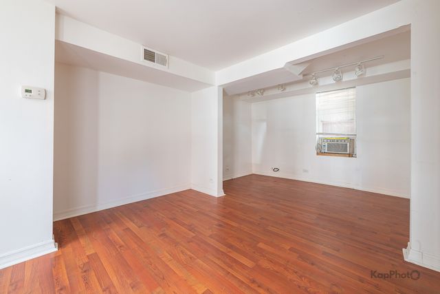958 N Honore Street, Chicago, IL 60622