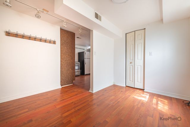 958 N Honore Street, Chicago, IL 60622
