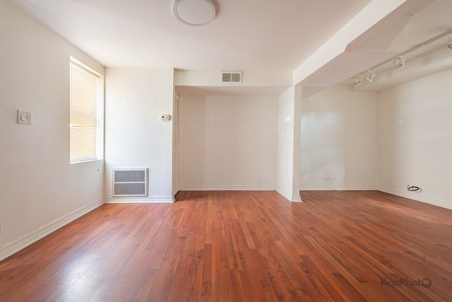 958 N Honore Street, Chicago, IL 60622