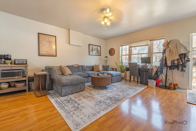 958 N Honore Street, Chicago, IL 60622