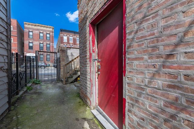 958 N Honore Street, Chicago, IL 60622