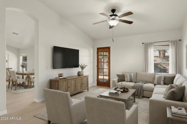 814 E Stanford Avenue, Gilbert, AZ 85234