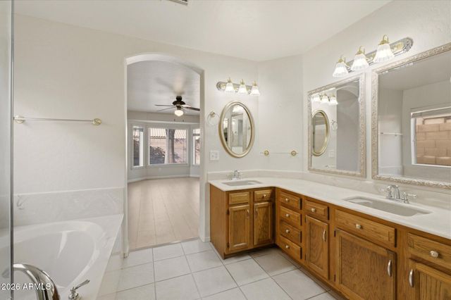 814 E Stanford Avenue, Gilbert, AZ 85234