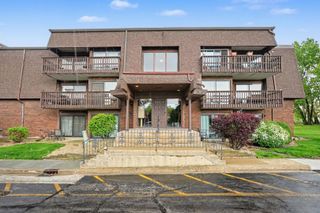 1619 RICHMOND Circle 205, Joliet, IL 60435