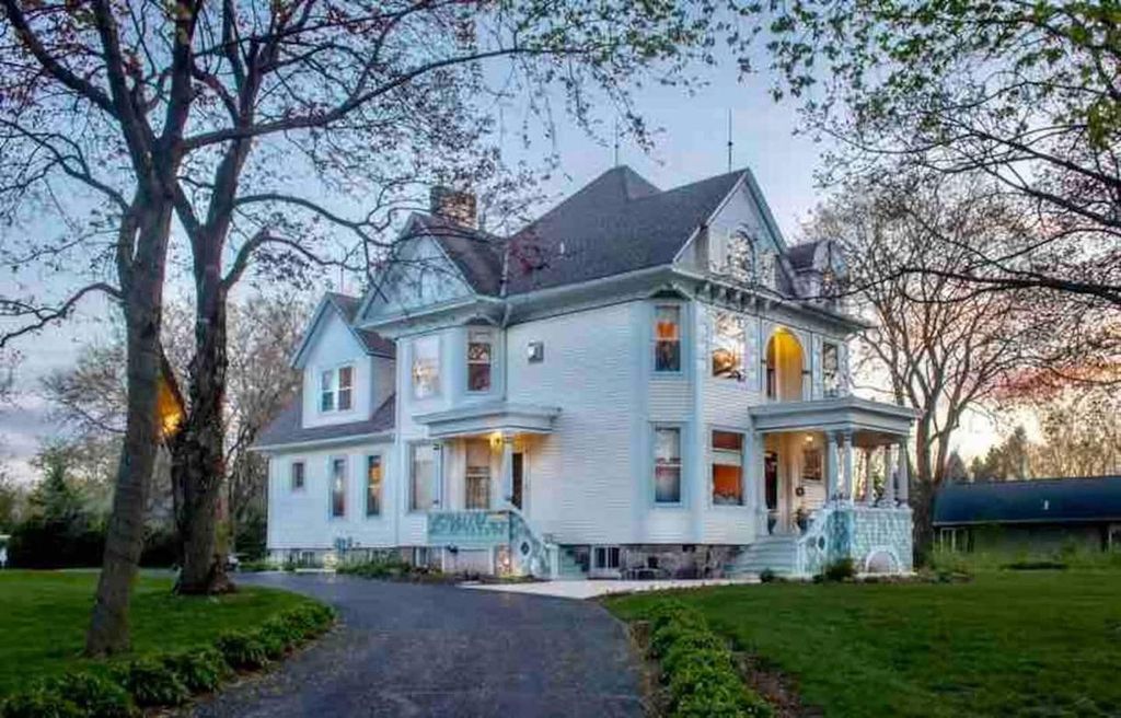 101 James STREET, Wales, WI 53183