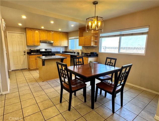 2065 Morley, Simi Valley, CA 93065