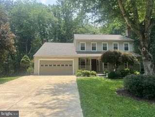 10423 HERITAGE LANDING RD, Burke, VA 22015