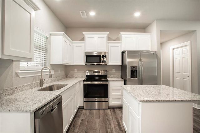 3 Plymouth Lane, Bella Vista, AR 72715