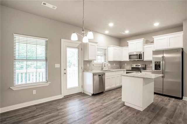 3 Plymouth Lane, Bella Vista, AR 72715