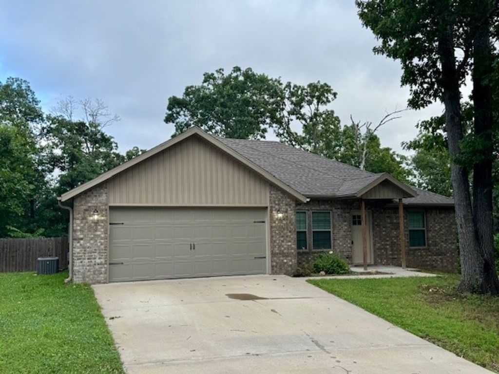 3 Plymouth Lane, Bella Vista, AR 72715