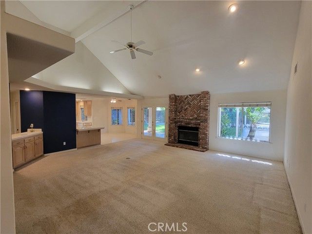 819 E Woodhaven, Fresno, CA 93720