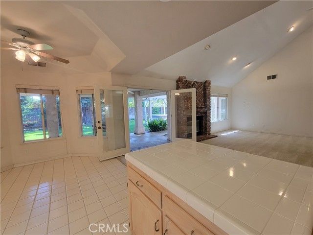 819 E Woodhaven, Fresno, CA 93720