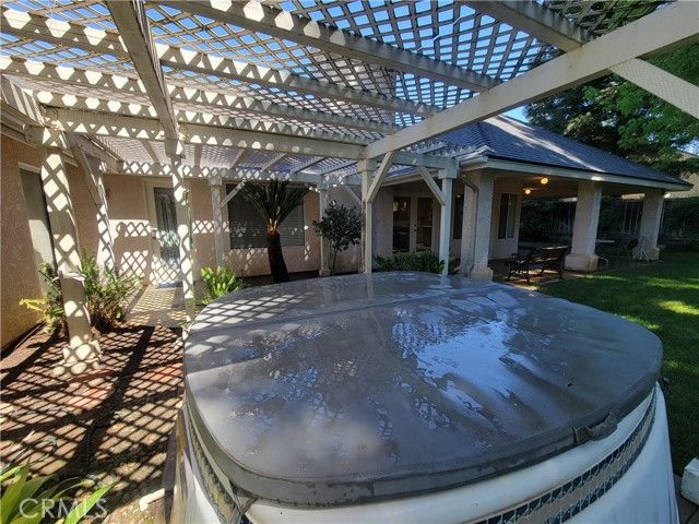 819 E Woodhaven, Fresno, CA 93720