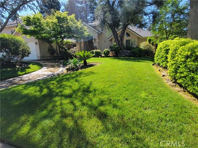 819 E Woodhaven, Fresno, CA 93720