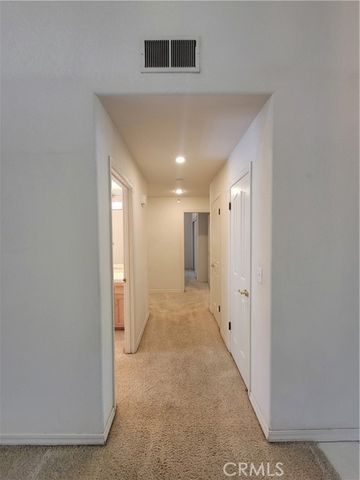 819 E Woodhaven, Fresno, CA 93720