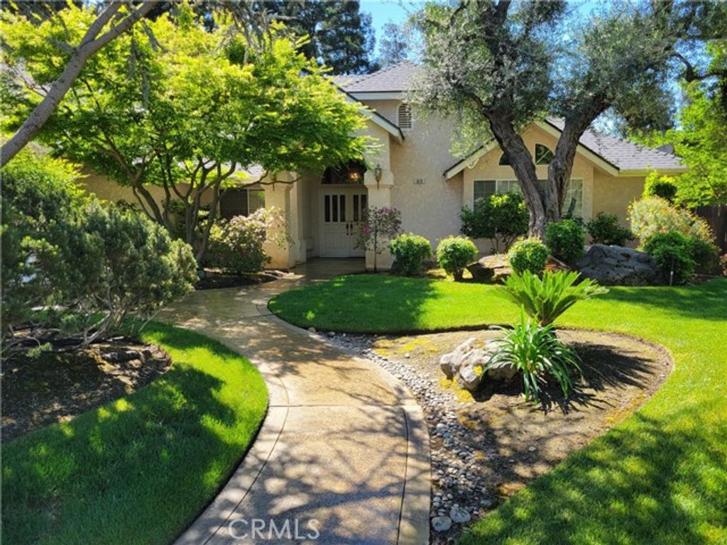 819 E Woodhaven, Fresno, CA 93720