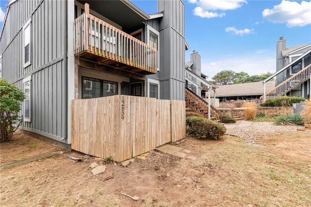 12659 W 110th Terrace, Overland Park, KS 66210