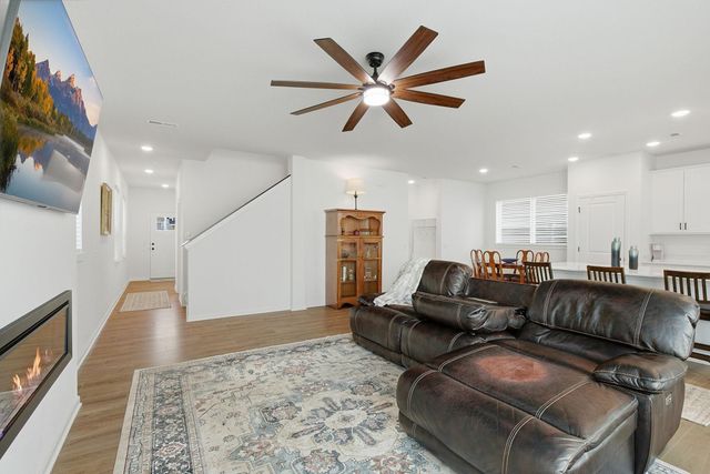 1109 150th Street W, Rosemount, MN 55068