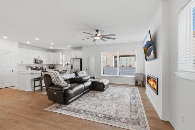 1109 150th Street W, Rosemount, MN 55068