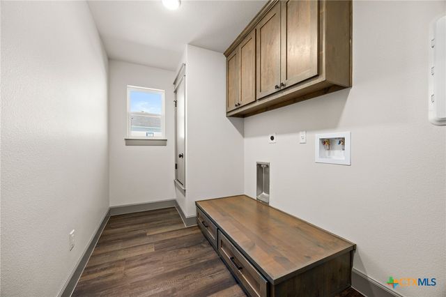 100 Hillside Lane, Lampasas, TX 76550