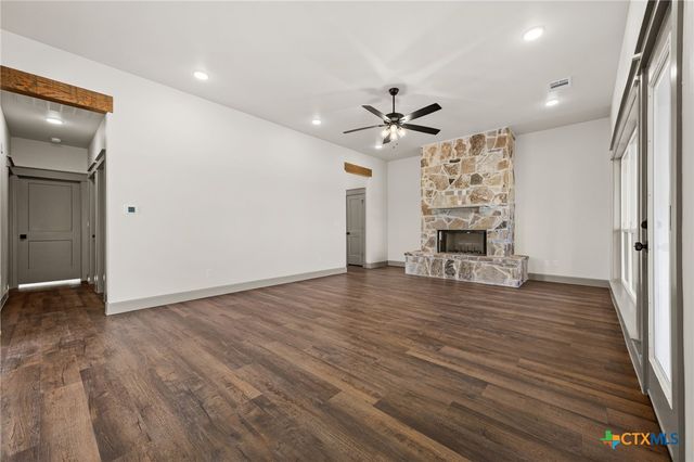 100 Hillside Lane, Lampasas, TX 76550