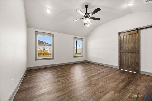 100 Hillside Lane, Lampasas, TX 76550