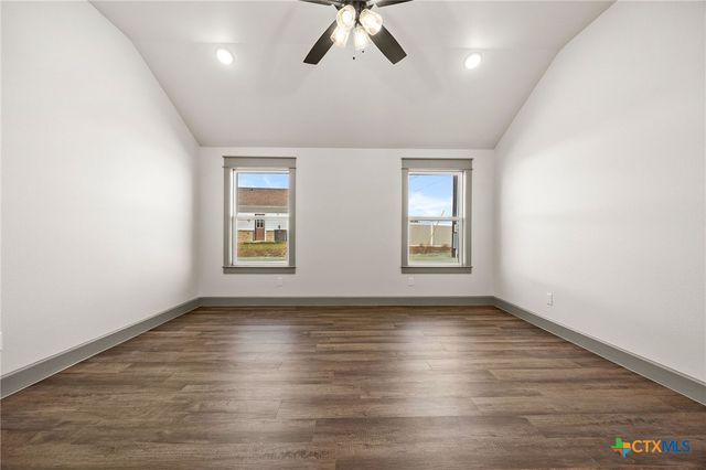 100 Hillside Lane, Lampasas, TX 76550