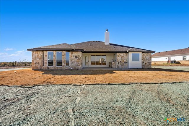 100 Hillside Lane, Lampasas, TX 76550