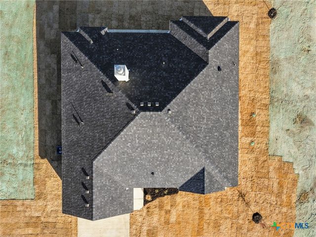 100 Hillside Lane, Lampasas, TX 76550