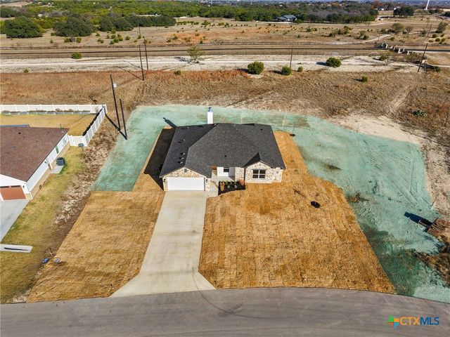 100 Hillside Lane, Lampasas, TX 76550