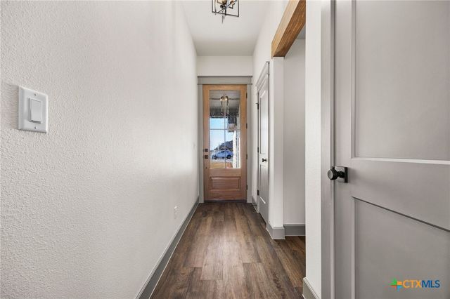 100 Hillside Lane, Lampasas, TX 76550