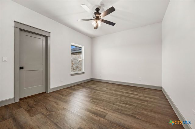 100 Hillside Lane, Lampasas, TX 76550