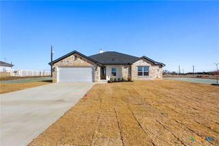 100 Hillside Lane, Lampasas, TX 76550