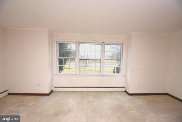 77 LENAPE DR, Doylestown, PA 18901