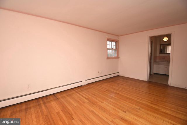 77 LENAPE DR, Doylestown, PA 18901