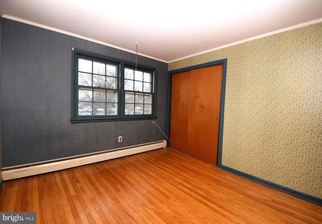 77 LENAPE DR, Doylestown, PA 18901