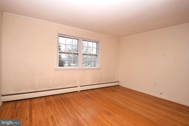 77 LENAPE DR, Doylestown, PA 18901